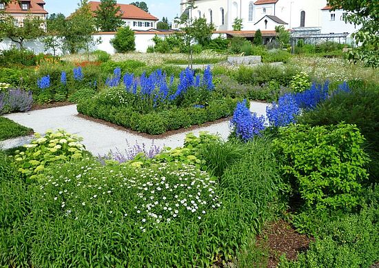 Führung durch den Kostergarten in Neukirchen b.Hl. Blut